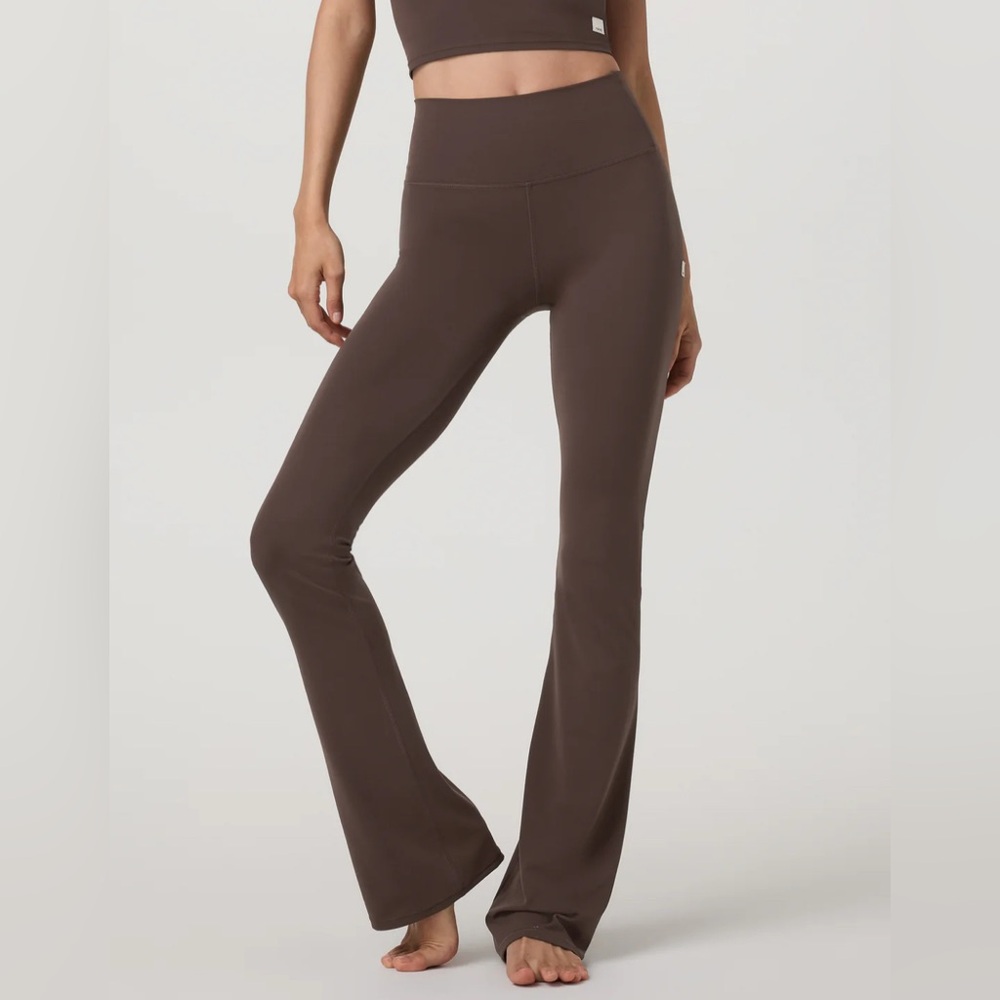 Vuori AllTheFeels Slim Flare, Java, M
*Never worn!